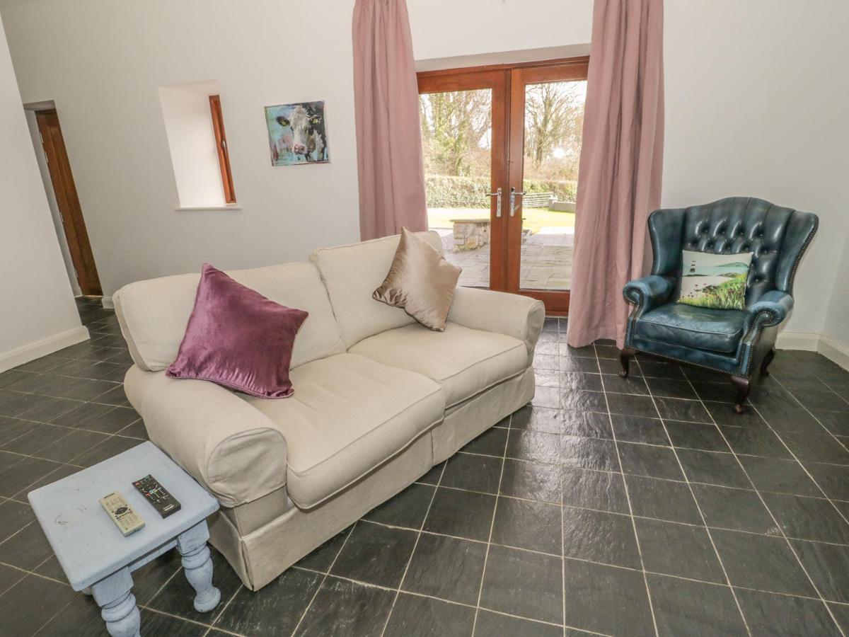 Villa Cwt Blawd Llangoed Exterior foto